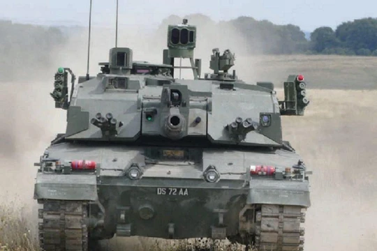 Xe tăng chiến đấu chủ lực Challenger 2 quân đội Anh.
