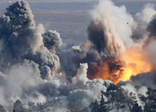 UAE không kích các cơ sở dầu mỏ của IS