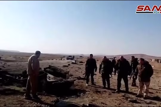 Binh sĩ quân đội Syria trên khu vực vừa diễn ra cuộc tấn công - ảnh minh họa video SANA