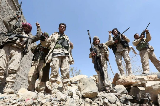 Các chiến binh Houthi trên chiến trường Yemen. Ảnh minh họa: South Front.