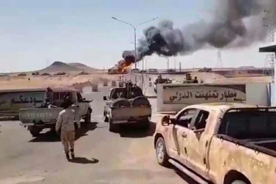 Lực lượng dân quân GNA chiến đấu trong khu vực Aln Zara, ngoại ô thành phố Tripoli.