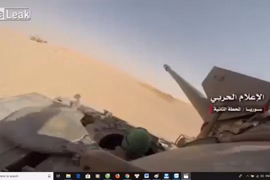 Xe tăng lực lượng Hezbollah tấn công. Ảnh minh họa video