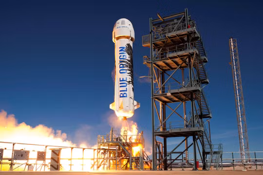 New Shepard của công ty Blue Origin. Ảnh R&T