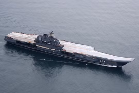 Tàu sân bay "Đô đốc Kuznetsov" Nga