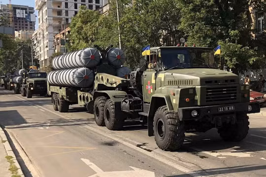 Tổ hợp tên lửa S-300PT của Ukraina. Ảnh minh họa Defense - Blog.