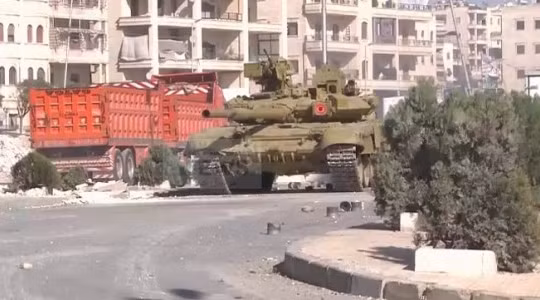 Xe tăng T-90A quân đội Syria chiến đấu trên chiến trường thành phố Aleppo