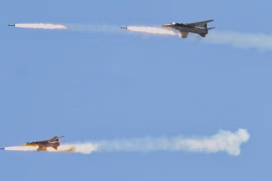 Không quân Syria không kích ở Syria