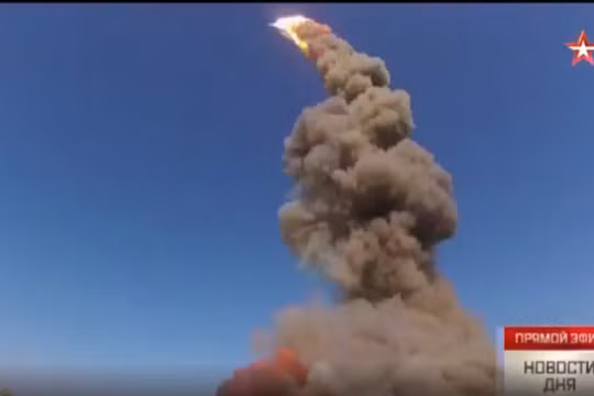 Thử nghiệm phóng tên lửa đánh chặn thế hệ mới Nga. Ảnh video 