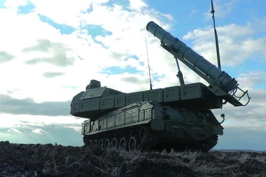 Tổ hợp tên lửa phòng không Buk-M3. Ảnh video TV Zvezda. 