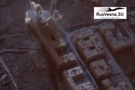 Không quân Nga không kích HTS ở tỉnh Homs. Ảnh video