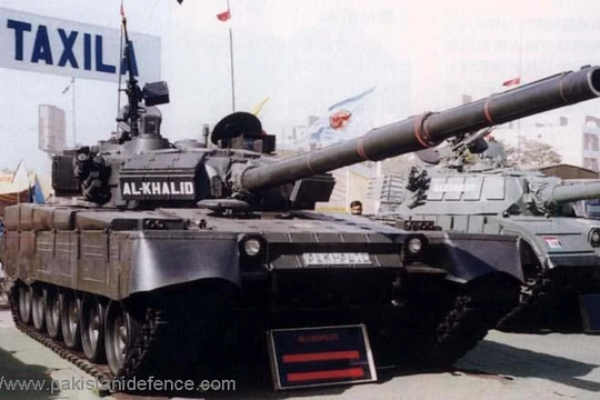 Xe tăng Al-Khalid của Pakistan, còn được gọi là MBT-2000 Trung Quốc. Ảnh: Russian Gazeta.