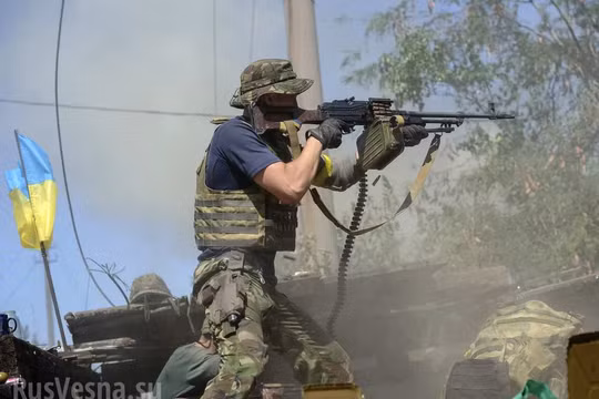 Xạ thủ súng máy PKMS Ukraina. Ảnh minh họa Rusvesna