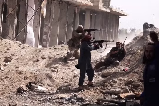 Chiến binh khủng bố IS tấn công vào Deir Ezzor