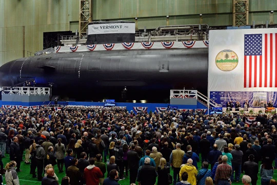 Lễ hạ thủy tàu ngầm nguyên tử Delaware (SSN791) của Hải quân Mỹ. Ảnh: Wavy.com.