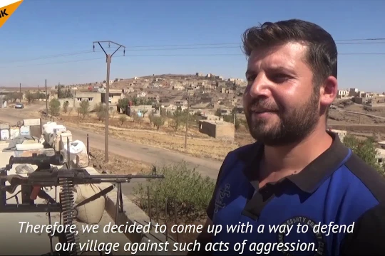 Thiết bị robot súng máy "bắn tỉa điện tử" của kỹ sư Syria. Ảnh minh họa video Sputnik