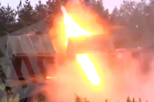 Lực lượng dân quân Dpnesk phóng tên lửa vào quân đội Ukraina. Ảnh minh họa South Front