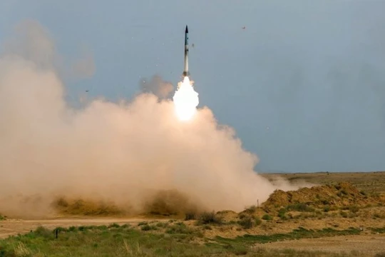 Lực lượng phòng không Nga diễn tập phóng tên lửa S-400. Ảnh minh họa Rusian Gazeta
