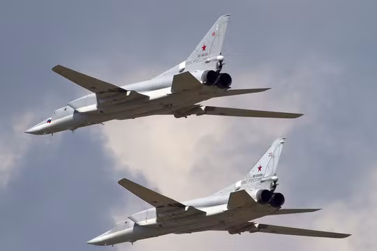 Chùm video không quân Nga triệt đường sống của IS