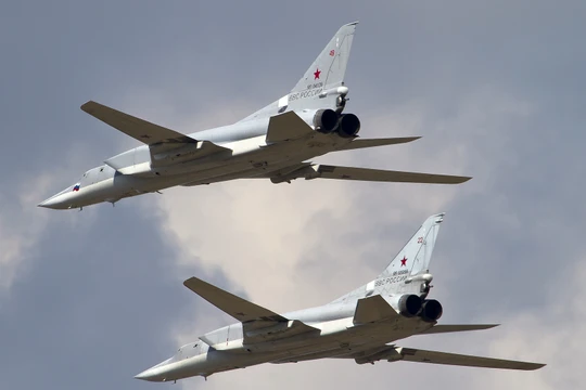 Chùm video không quân Nga triệt đường sống của IS