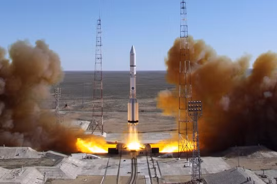Tên lửa đẩy Soyuz phóng đi từ sân bay vũ trụ Baikonur (Nguồn: AFP)