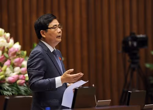 Bộ trưởng Cao Đức Phát trả lời chất vấn sáng nay - Ảnh: Ngọc Thắng