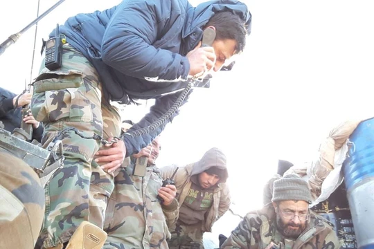 Binh sĩ lữ đoàn 42 cơ giới chuẩn bị lực lượng cho cuộc tấn công