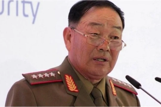 Theo giới quan sát, không khó để kiểm chứng thông tin này. Nếu ông Hyon đã bị xử tử, ông sẽ không còn xuất hiện trong thời gian tới. - Ảnh: AFP