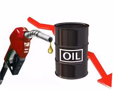 Giá dầu giảm từ đỉnh cao của năm 2015