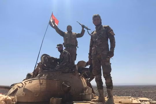 Binh sĩ quân đội Syria trên chiến trường Sweida. Ảnh minh họa Masdar News