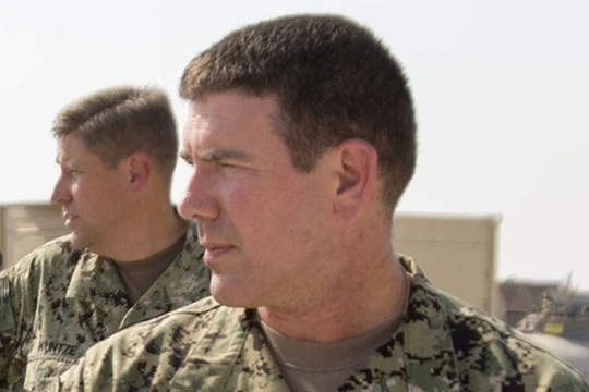 Thuyền trưởng Hải quân Mỹ Kyle S. Moses 