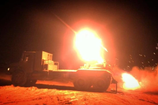 Lực lượng pháo binh - tên lửa dân quân người Shi'a Iraq (PMU) tấn công tiêu diệt IS ở Deir Ezzor.