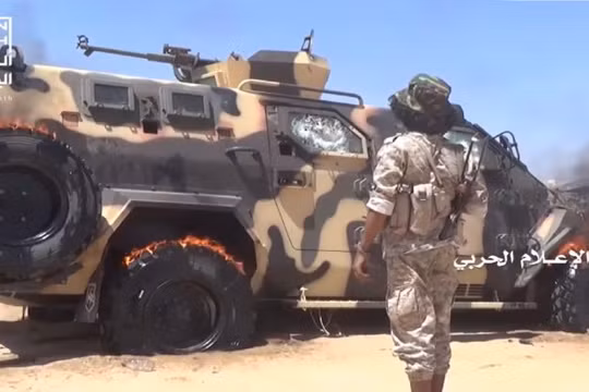 Các du kích Houthi phá hủy xe cơ giới của liên minh quân sự do Ả rập Xê út dẫn đầu. Ảnh minh họa South Front