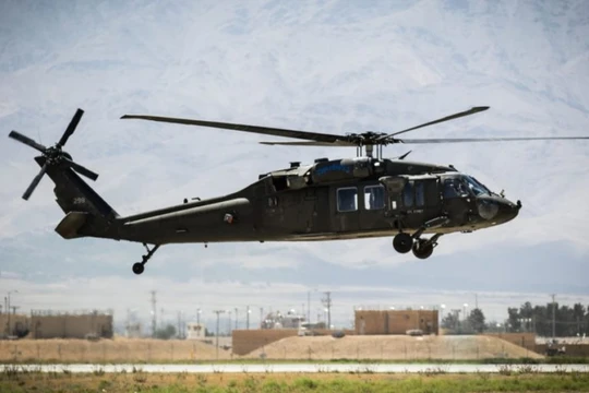 Trực thăng quân sự Mỹ trên chiến trường Deir Ezzor. Ảnh minh họa: South Front.