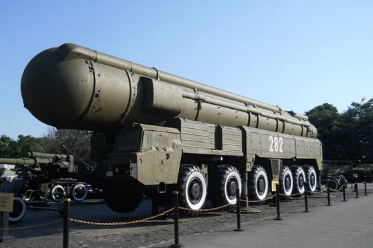 Tên lửa đạn đạo tầm trung RSD-10 Pioneer. Ảnh: RG.