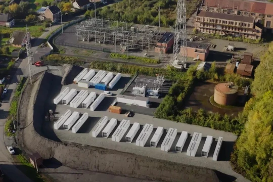 Dự án lưu trữ điện năng thiết bị Megapack của Tesla mới tại Lessines, Bỉ. Ảnh Video Tesla.