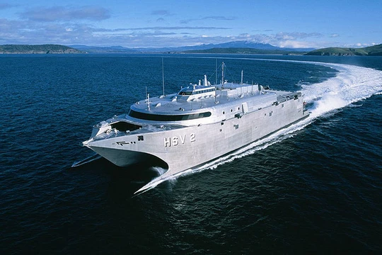 Swift HSV-2 của Hải quân Emirati (UAE)