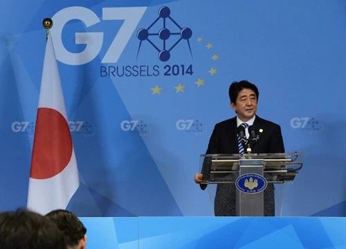 Thủ tướng Nhật Shinzo Abe trong cuộc họp của G7
