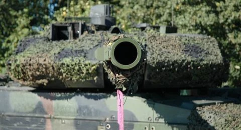 Phương Tây cuống cuồng lo đối phó siêu vũ khí Nga