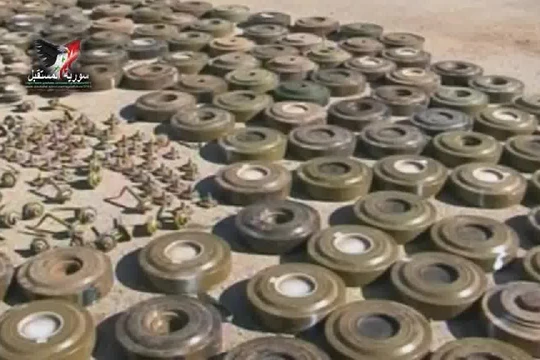 Mìn chống tăng quân đội Syria thu giữ được trên các xe vận tải từ Jordan