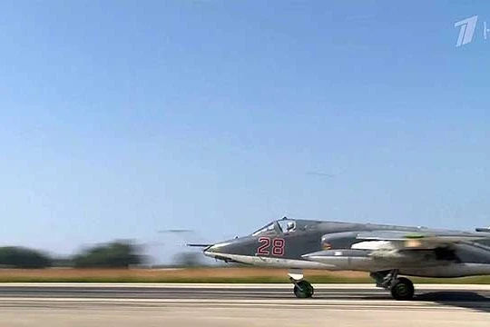 Máy bay và tên lửa hành trình Nga xé nát tinh thần phiến quân Syria