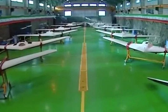 Đoàn máy bay không người lái tàng hình Iran, theo mẫu RQ-170 của Mỹ. Ảnh minh họa: South Front.