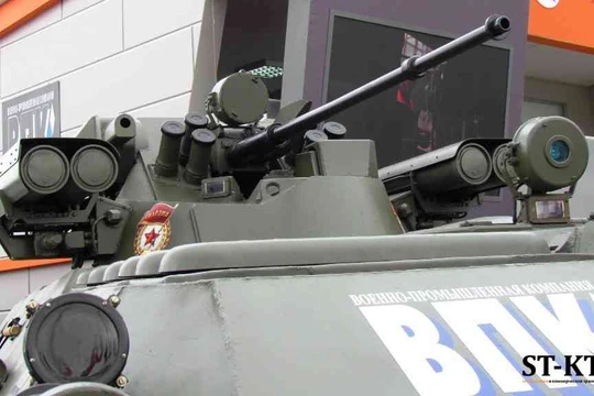Xe thiết giáp BTR - 87 với tên lửa chống tăng có điều khiển "Cornets"
