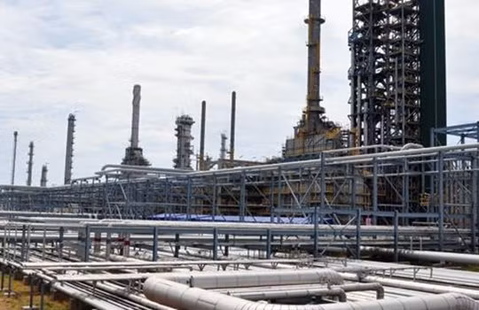 PVN tính toán, việc áp dụng mức thuế nhập khẩu ưu đãi đặc biệt sẽ đem đến những bất lợi cho Lọc dầu Dung Quất và PVN