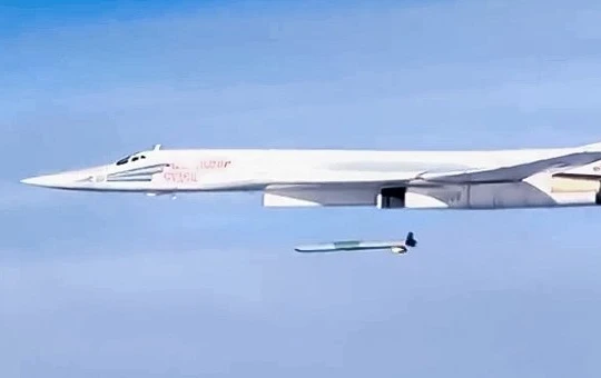 Video: những cảnh quay đẹp Tu-160 phóng tên lửa hành trình ở Syria