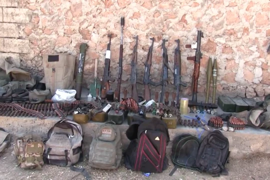 Lực lượng SDF thu vũ khí đạn dược từ IS ở thành phố Manbij