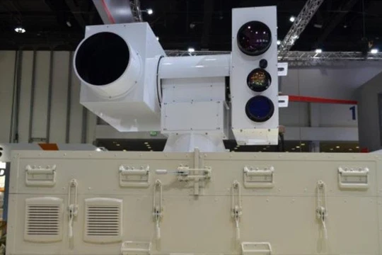 Tổ hợp vũ khí laser, có tên gọi là Silent Killer của Trung Quốc. Ảnh minh họa China Dubai IDEX 2017