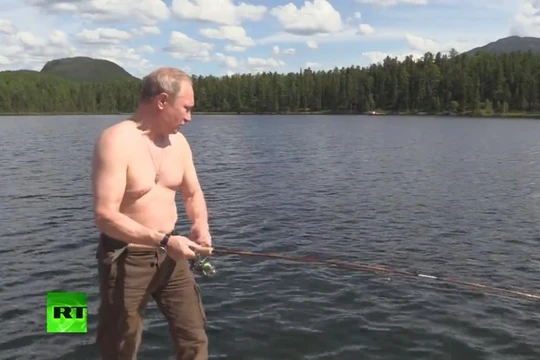 Tổng thống Nga Putin trong kỳ nghỉ 2 ngày ở rừng Taiga, nước Cộng hòa Tuva, Siberia