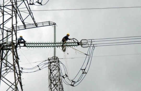 “Thả nổi” thị trường điện, EVN phải được giám sát độc lập