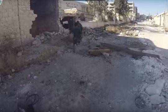 Giao chiến trên đường phố thành phố Aleppo