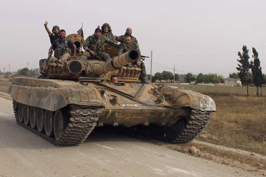 Xe tăng quân đội Syria trên chiến trường Aleppo (ảnh minh họa)